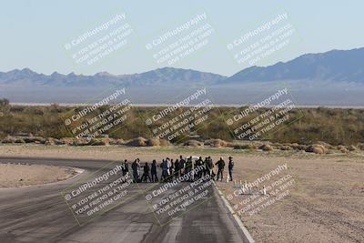 media/Jan-15-2026-Racers Edge (Thu) [[dfebeb70ab]]/1-Around the Pits-Track Walk/